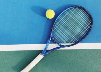 What is the Size of Tennis Racket