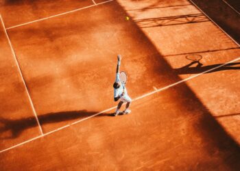 how to play tennis alone