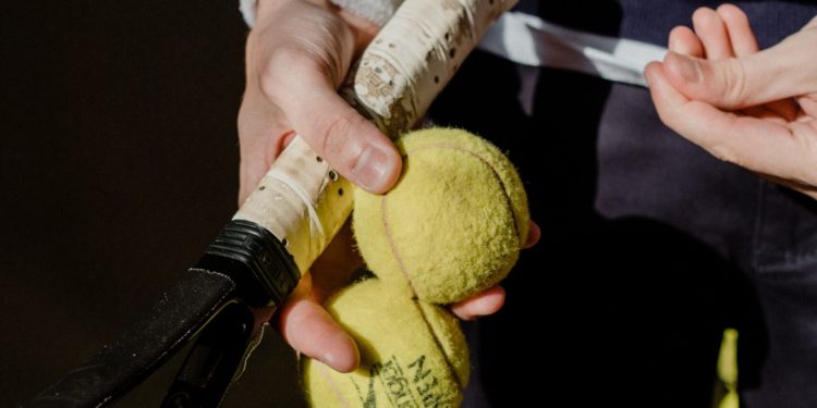 How to Regrip a Tennis Racket