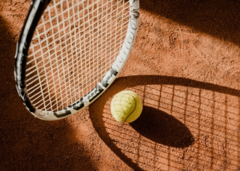 How to choose a Tennis Racket
