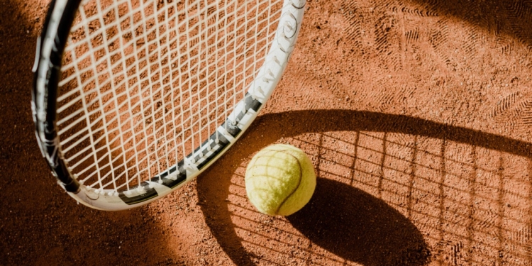 How to choose a Tennis Racket
