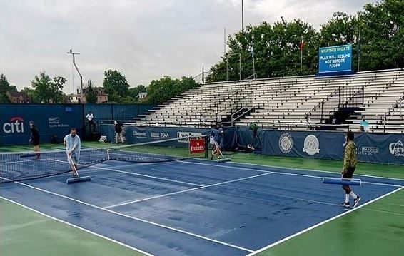 How to Clean a Tennis Court