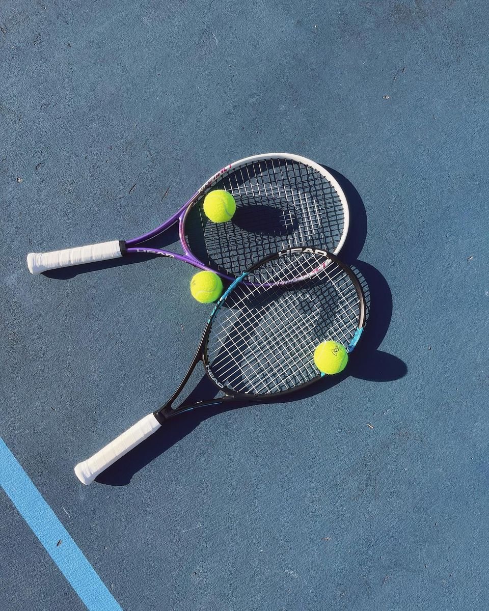 How to Maintain a Tennis Racket: Step by Step Guide - The Tennis Hunters