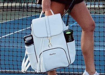 What Do Tennis Players Carry in Their Bags,from pinterest